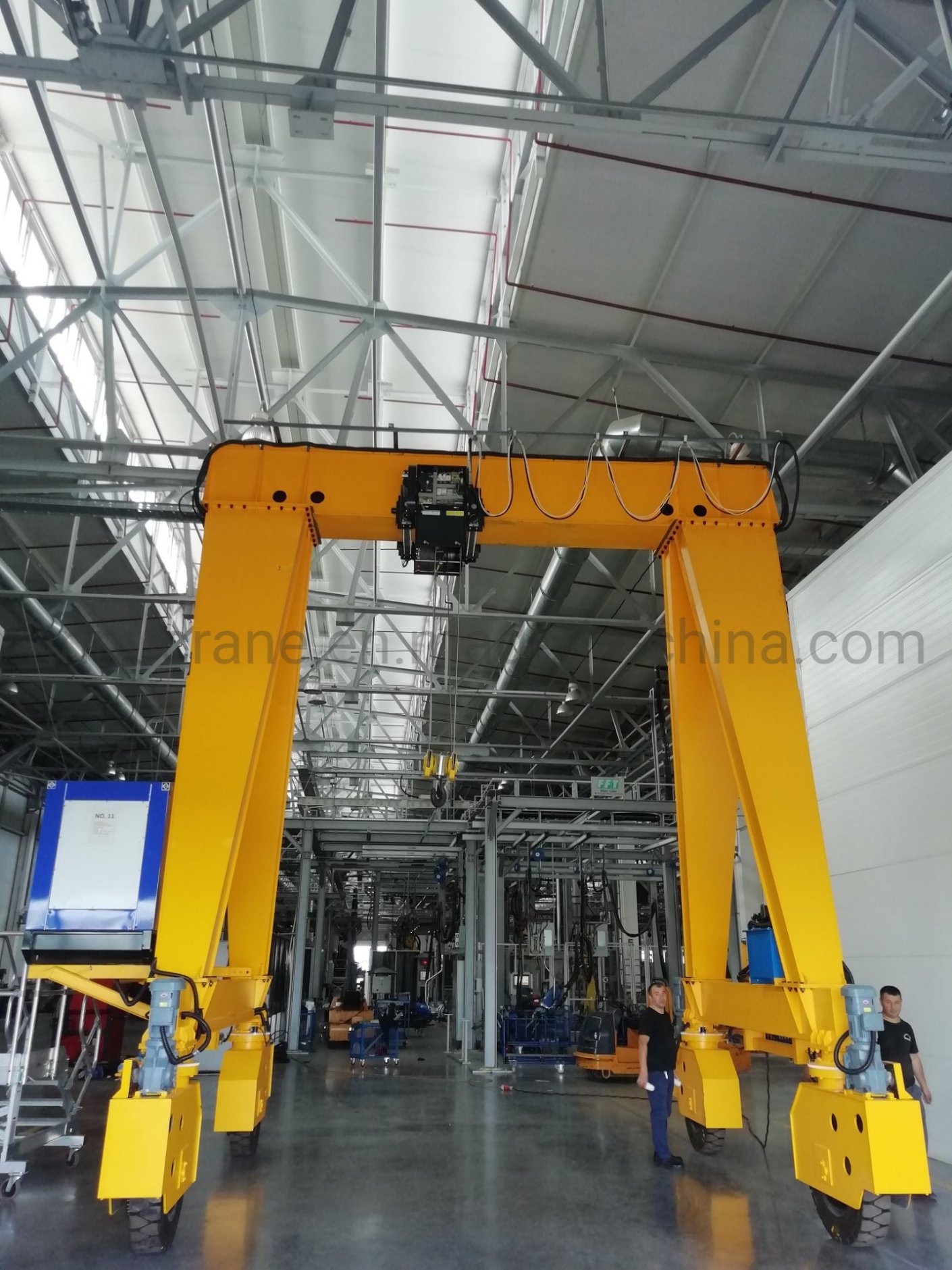 China 
                15 Ton 20 Ton Mobile Rubber Type Wheel Single Girder Gantry Crane
             supplier