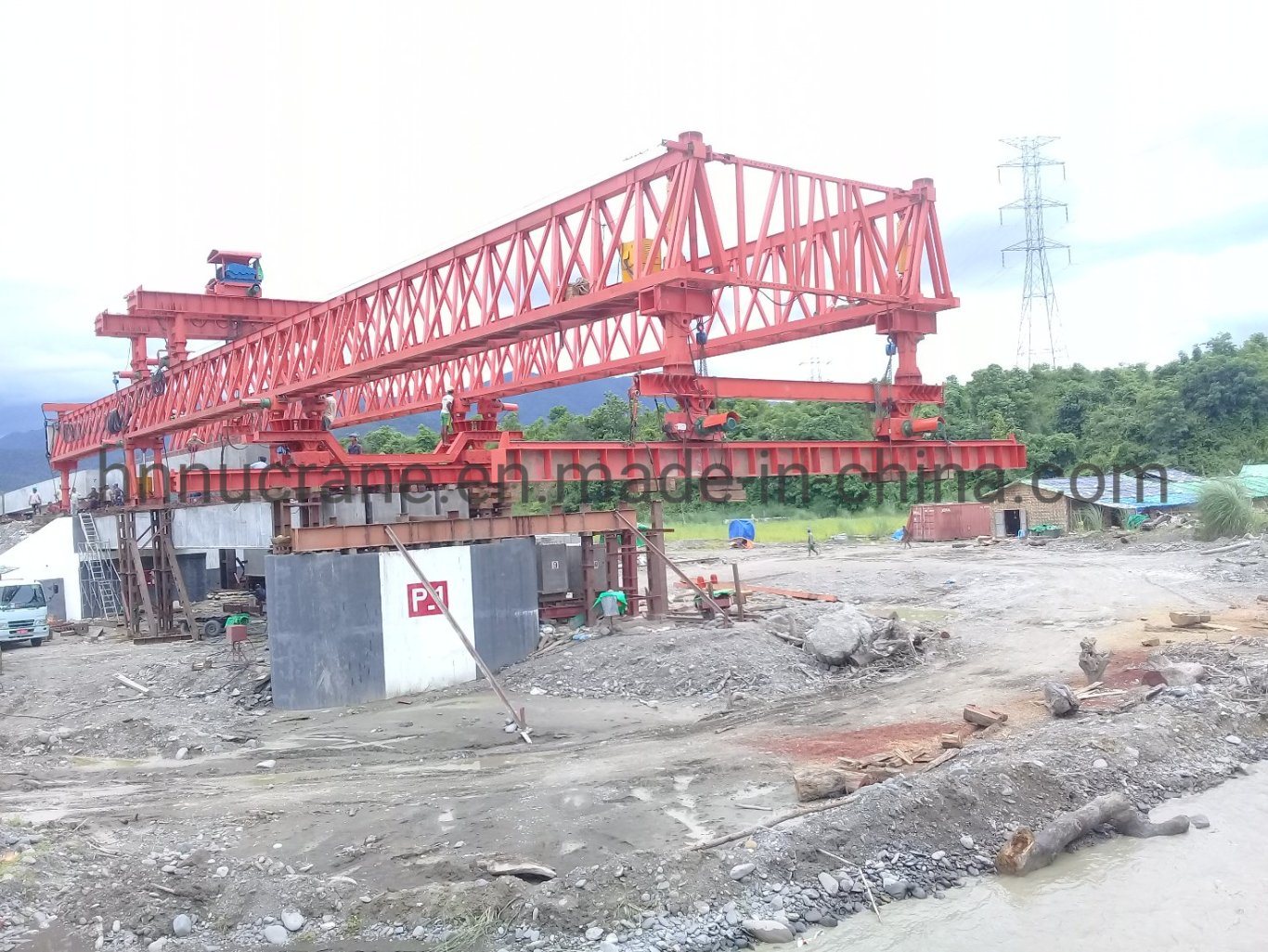 China 
                150t Puente grúa de pórtico de 45m de lanzamiento para la construcción de carreteras
             proveedor