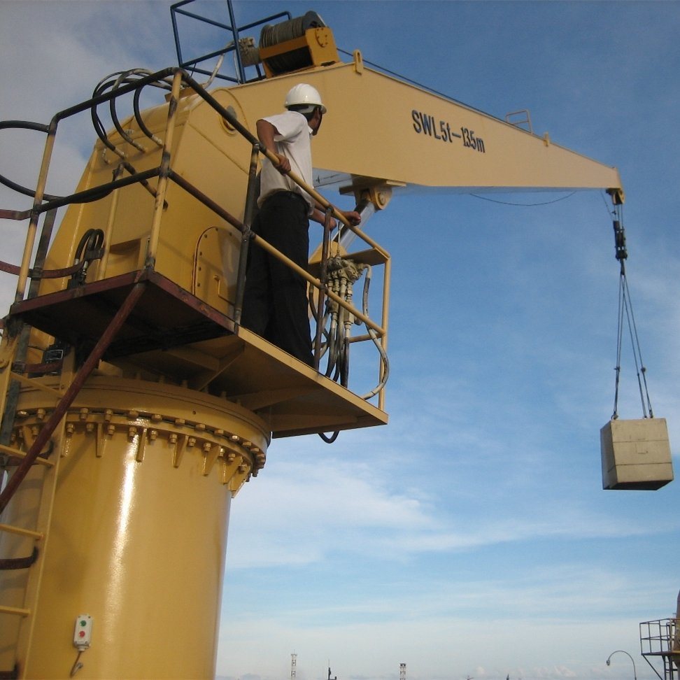 30m Marine Hydraulic Crane Heavy Lifting Pedestal Crane