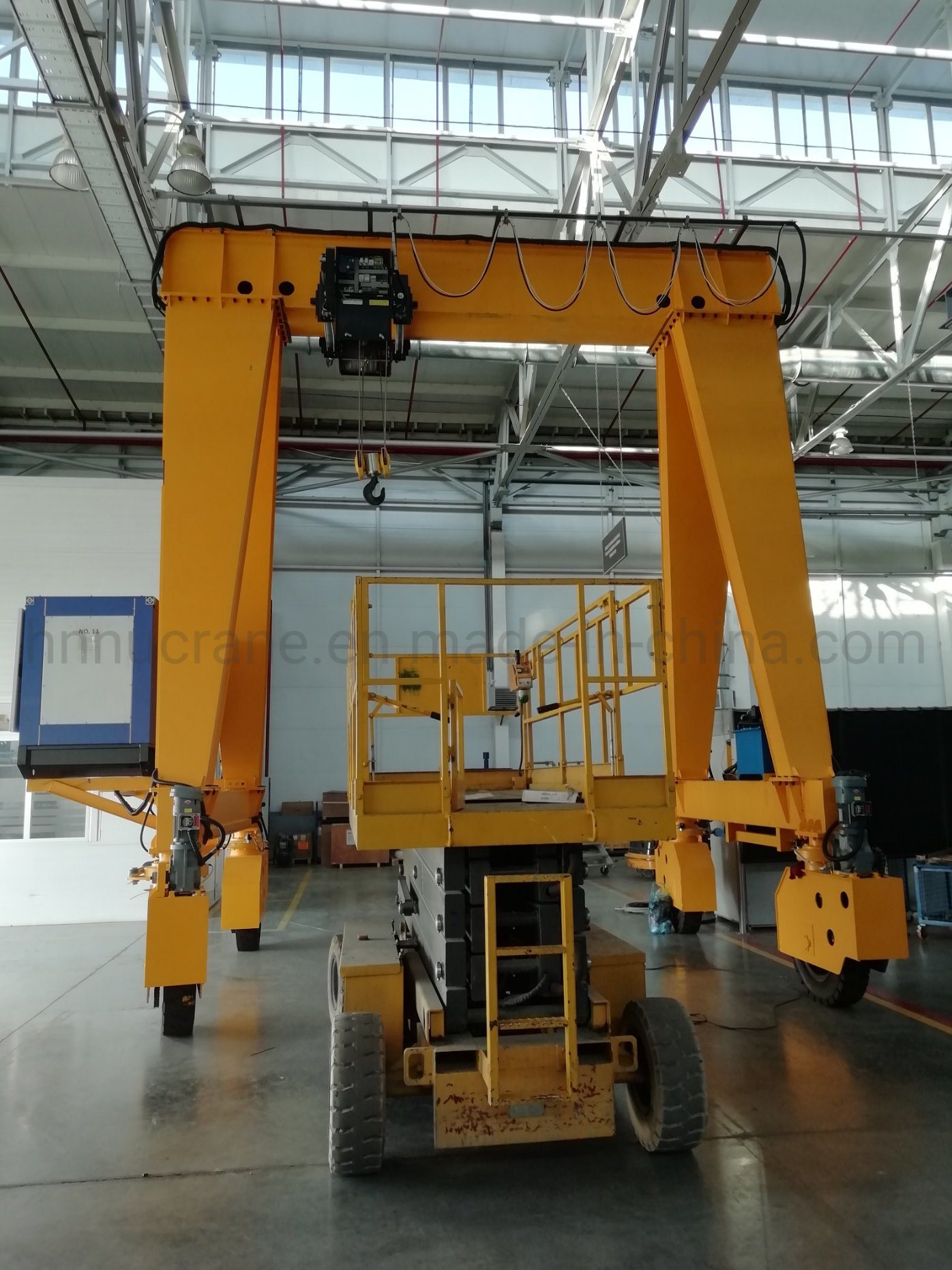 
                45 Ton Movable Cabin Control Rail Mounted Double Girder Container Lifting Gantry Crane for Sale
            