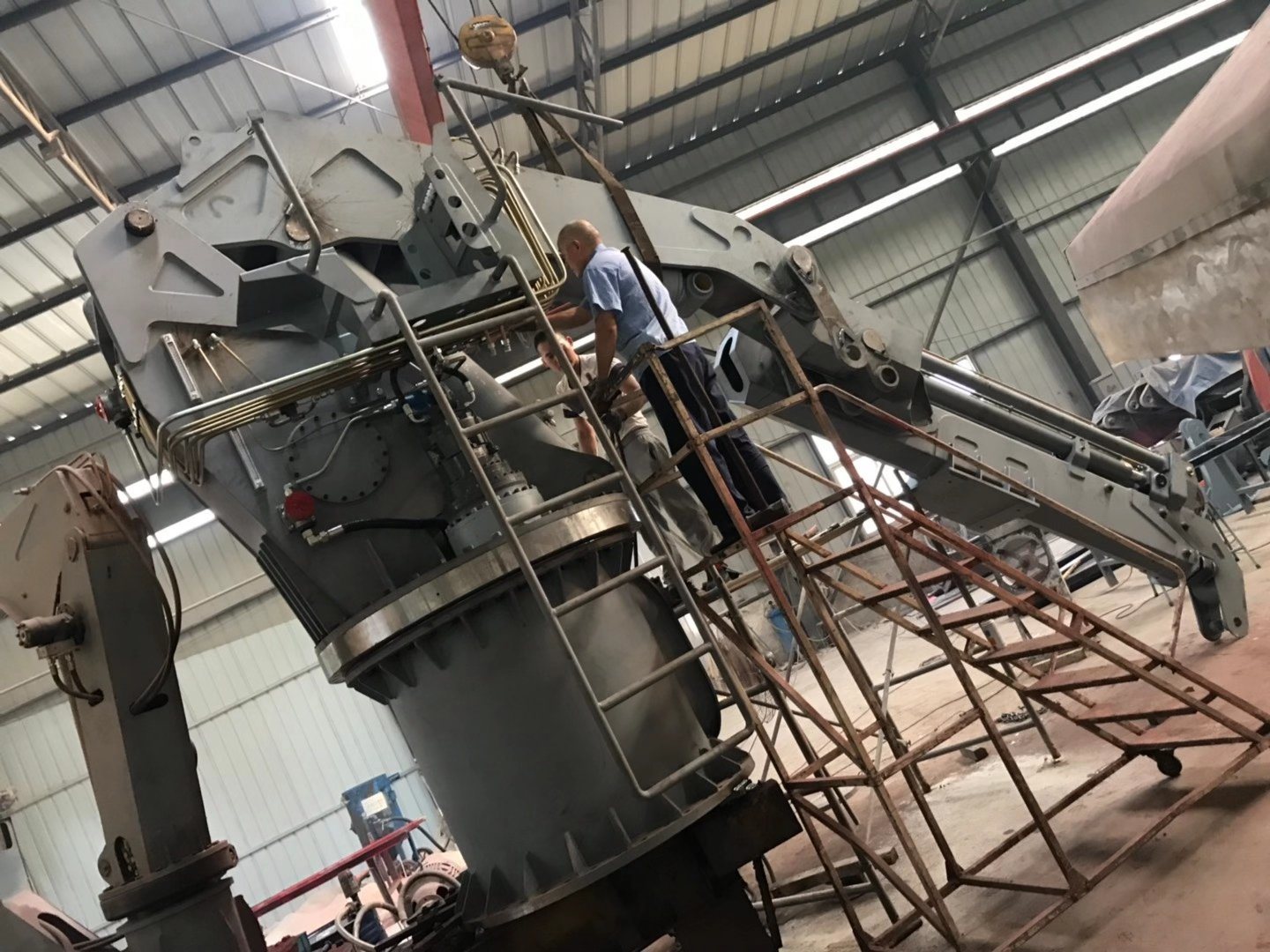 5 Ton Folding Arm Hydraulic Deck Crane Barge for Sale