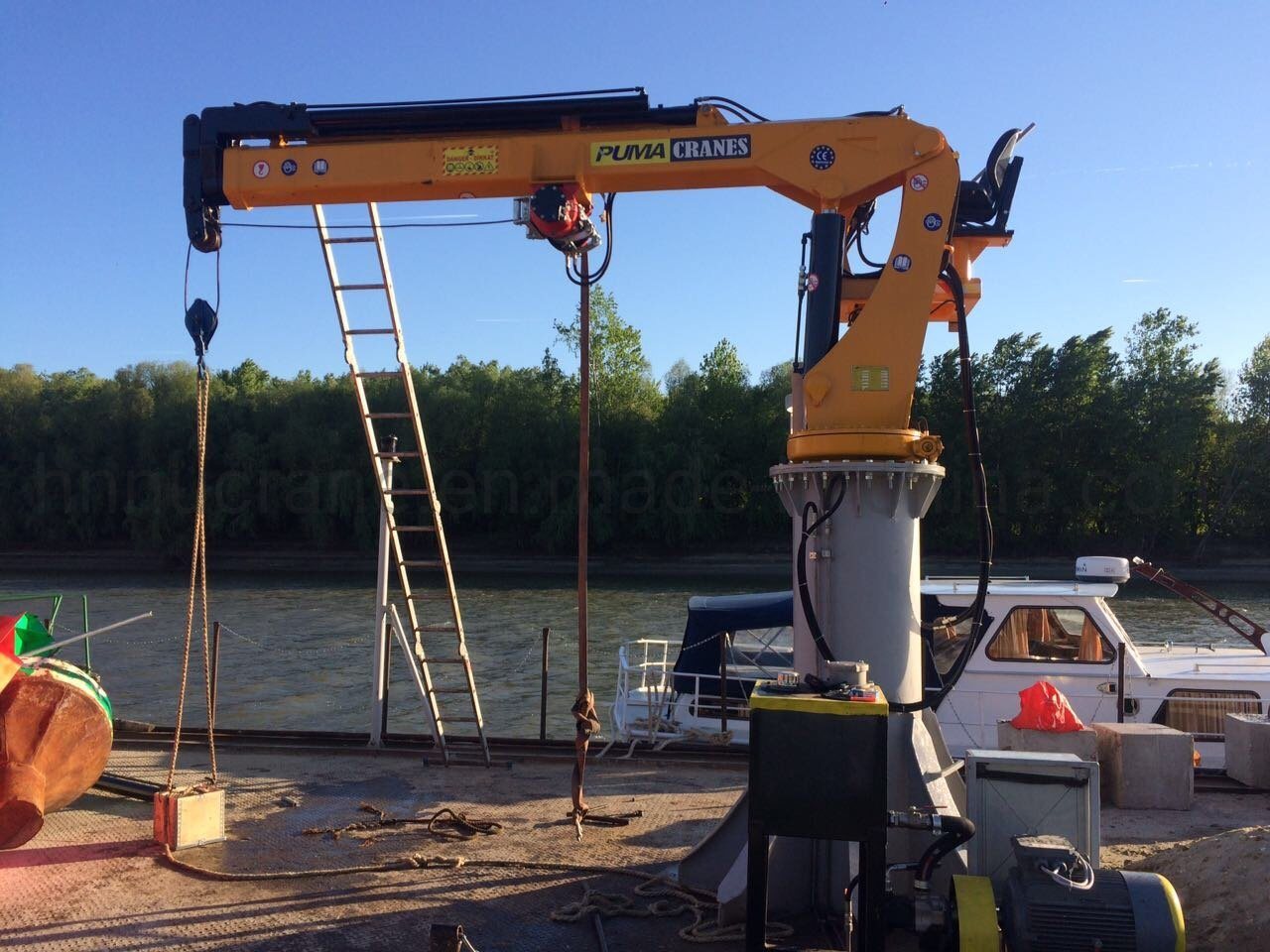 
                Boom Slewing Ship Crane Hydraulic Deck Crane
            