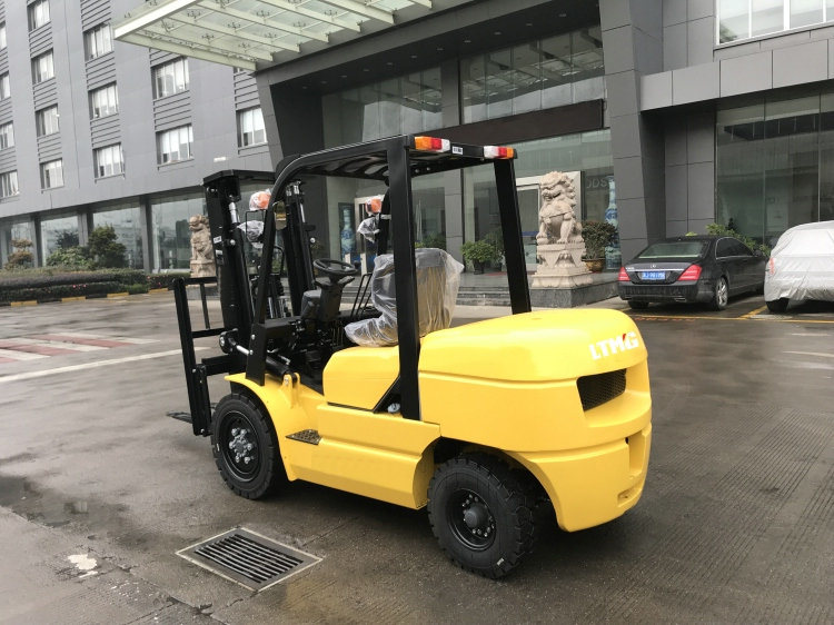 
                La Chine chariot élévateur à fourche tout nouveau 7 tonnes 1,5 tonne de chariot élévateur hydraulique - 10 tonne Diesel avec ce chariot élévateur à fourche
            