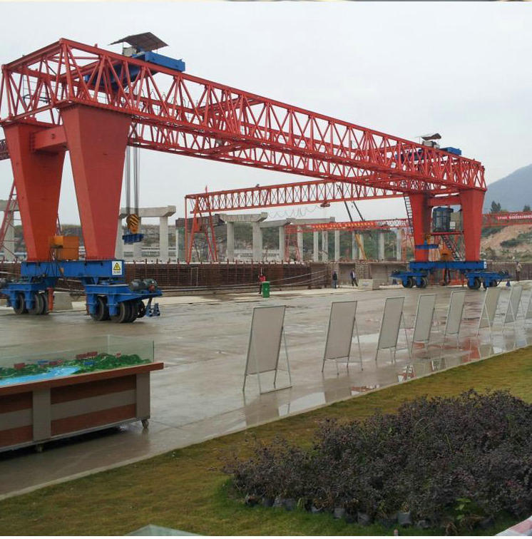 
                Betão 260t auto-estrada ponte ferroviária Iniciador de feixe de preço da grua para montagem de viga
            