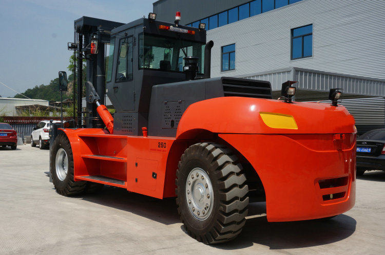 Forklift Hot Sale 5 Ton ATV Rough Terrain Diesel Forklift