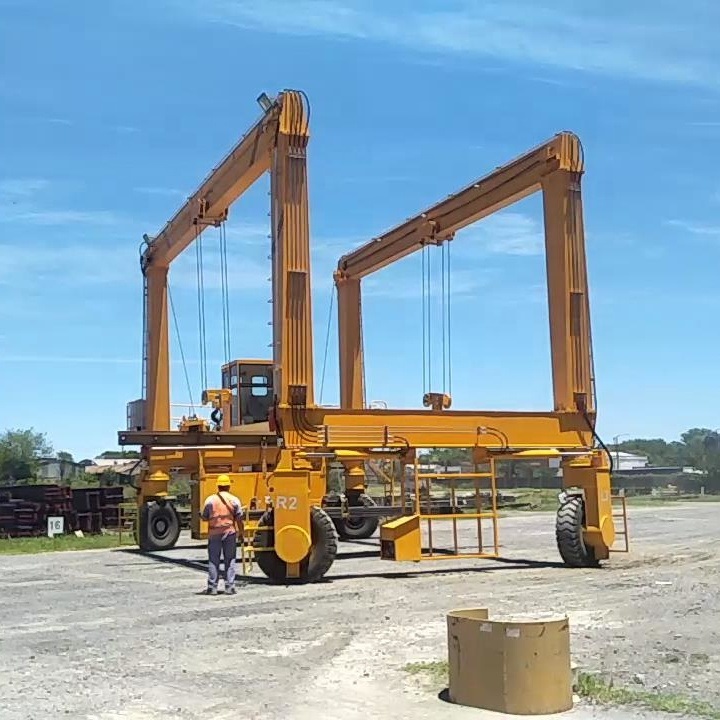 China 
                Robuster Portalkran Mit Gummireifen Und Mobilem Hafen-Container Rtg-Gantry-Kran
             Lieferant