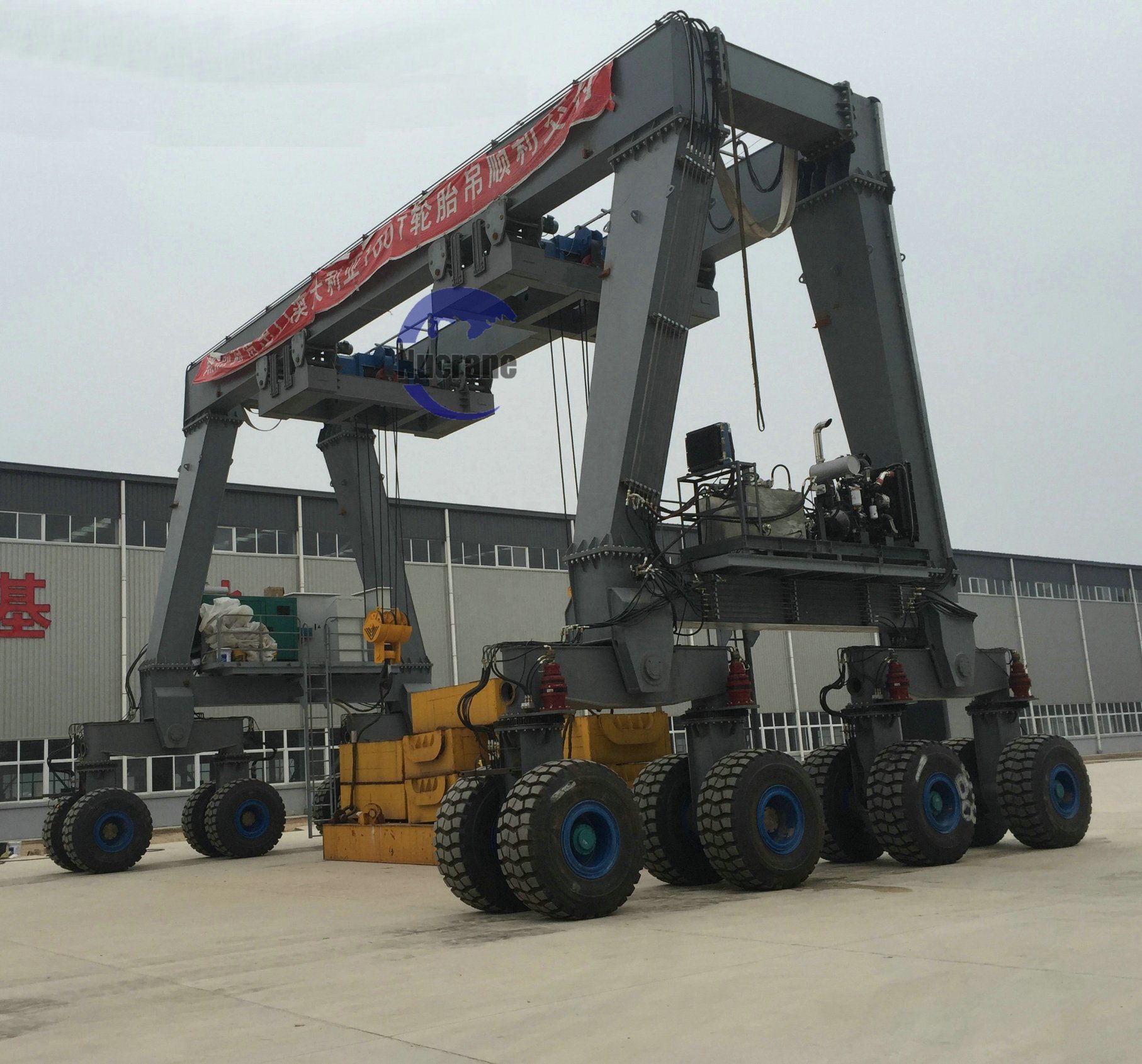 High Quality Straddle Carrier, Shipyard Gantry Crane, Mobile Boat Hoist