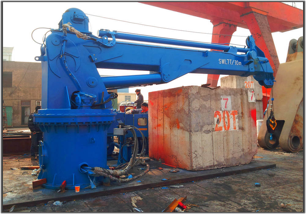 Hot Sale 5 Ton 8m Used Small Size Hydraulic Offshore Pedestal Ship Cranes for Sale with ABS Certificate