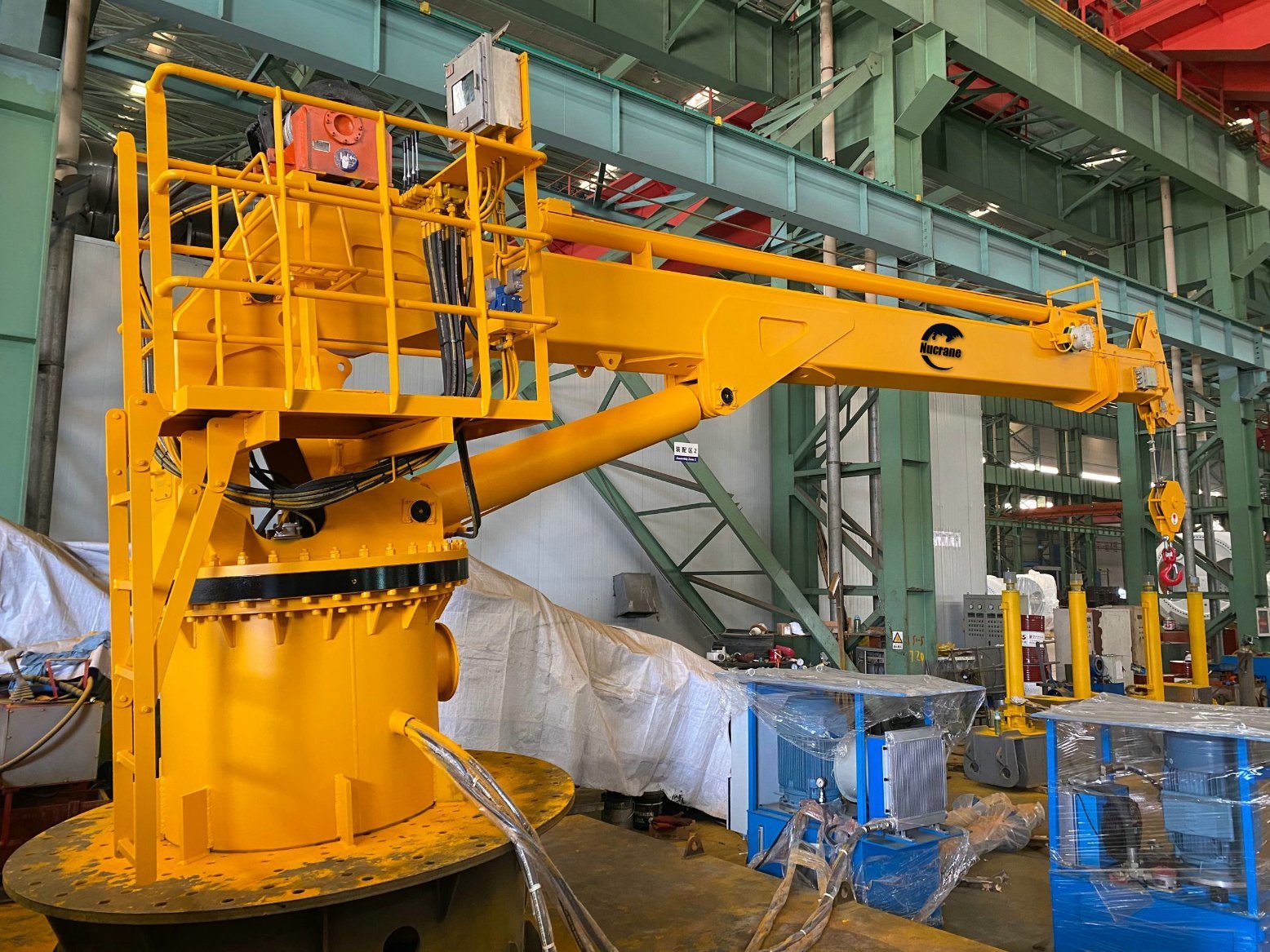 
                Innovation 30t@30m Marine Deck Crane with Ropes Gran and Container Spreader
            