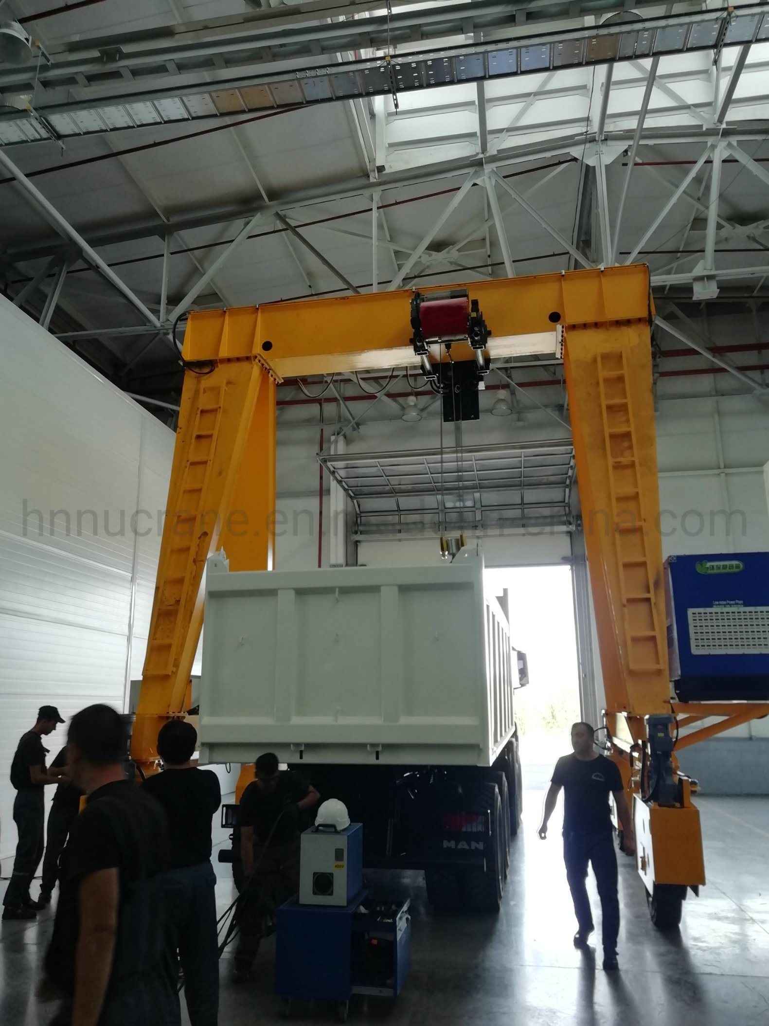 
                Mobile Rubber Tyre Gantry Crane 10 5 3 2 1 Ton Price, Small Mini Portable Gantry Crane
            