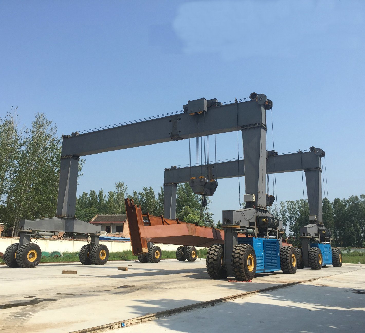 China 
                Kranen voor het hijsen van havens, 60 ton rubberen banden, transportkranen voor draagbanden, Straddle Carrier Container Crane
             leverancier