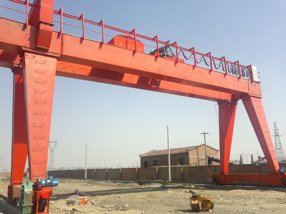 Safe Driving 100t Double Beam Gantry Crane with Remote Control