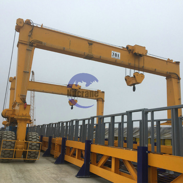 
                Straddle Carrier guindaste para mover e levantando a China Factory 50t Gtr Pneu de borracha guindaste de pórtico
            