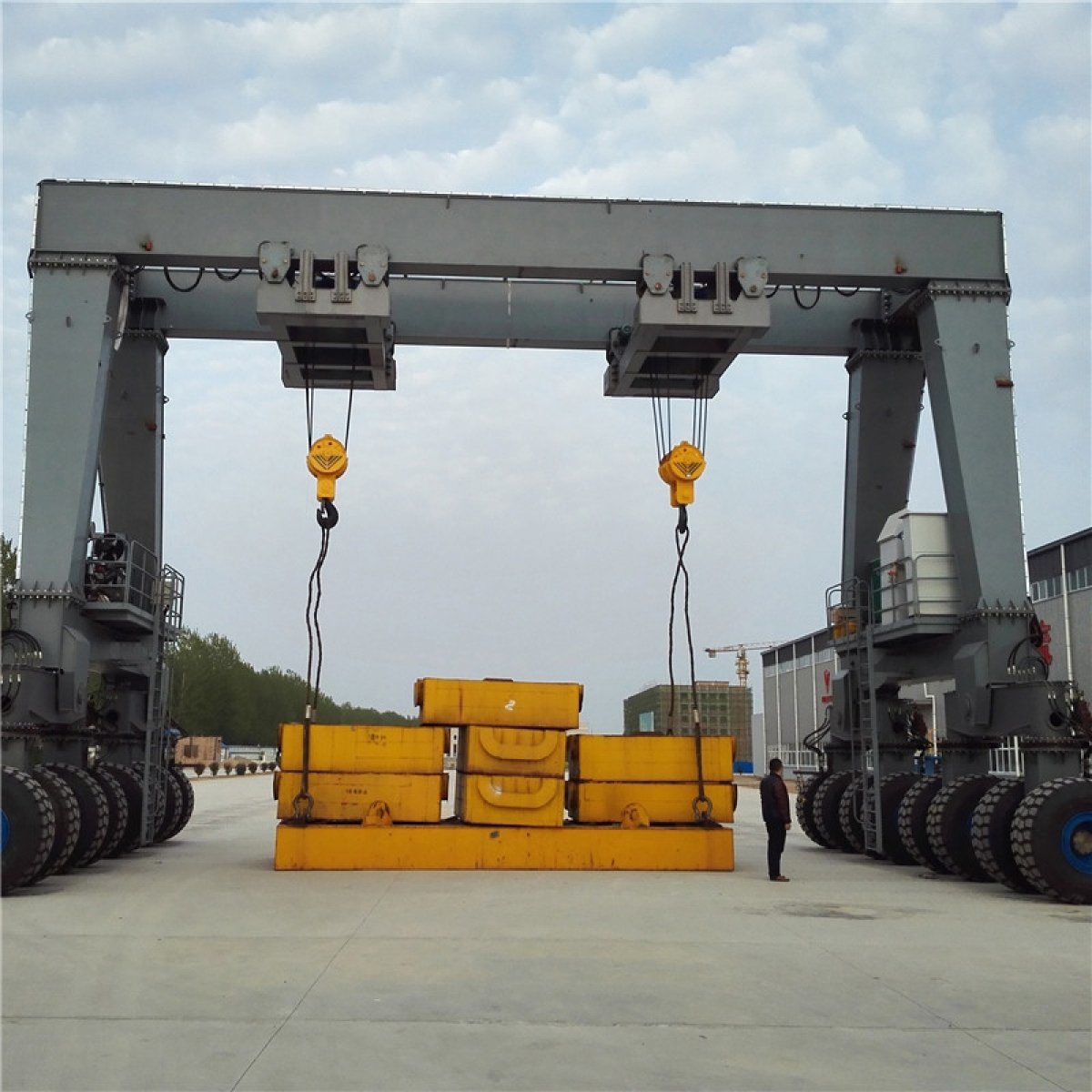 Strong 4 Wheels Container Lifting Gantry Crane Rtg Crane Rubber Tyre Container Gantry Crane 45ton