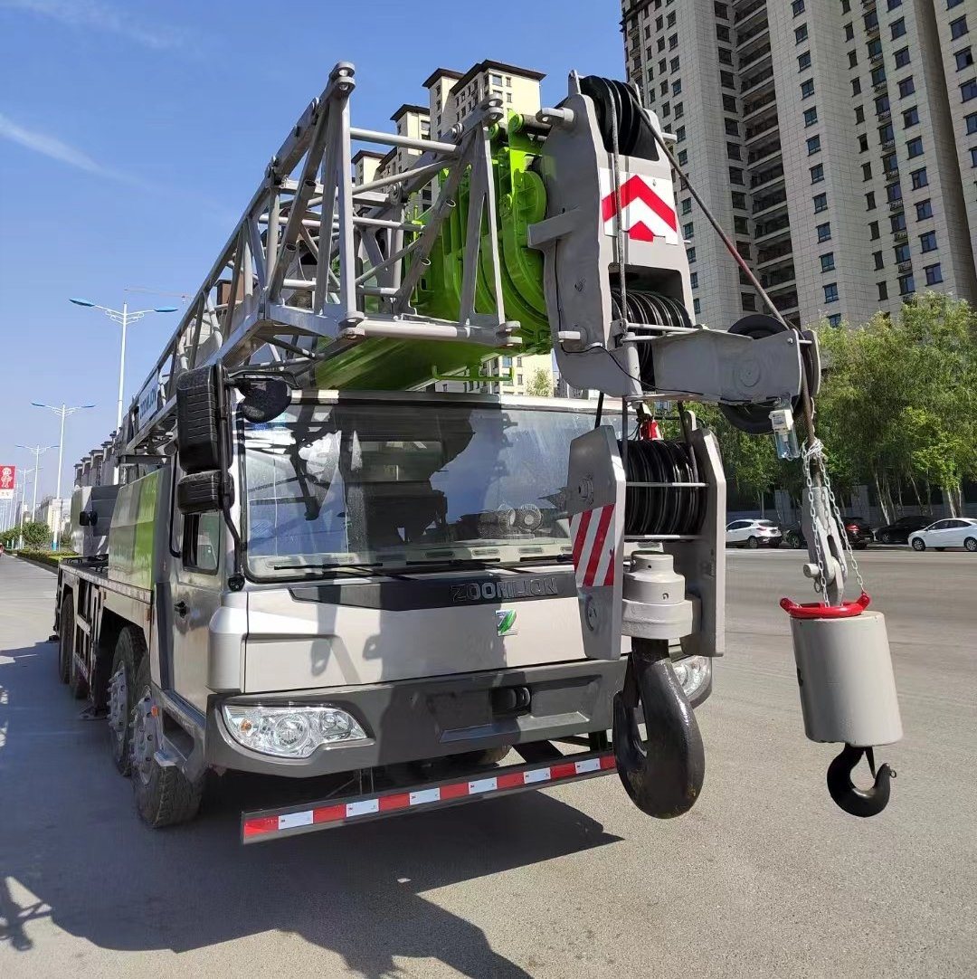 Cina 
                2016 modello usato Zoomlion Truck Crane 50ton 70ton con Jib E buon prezzo per la vendita
             fornitore