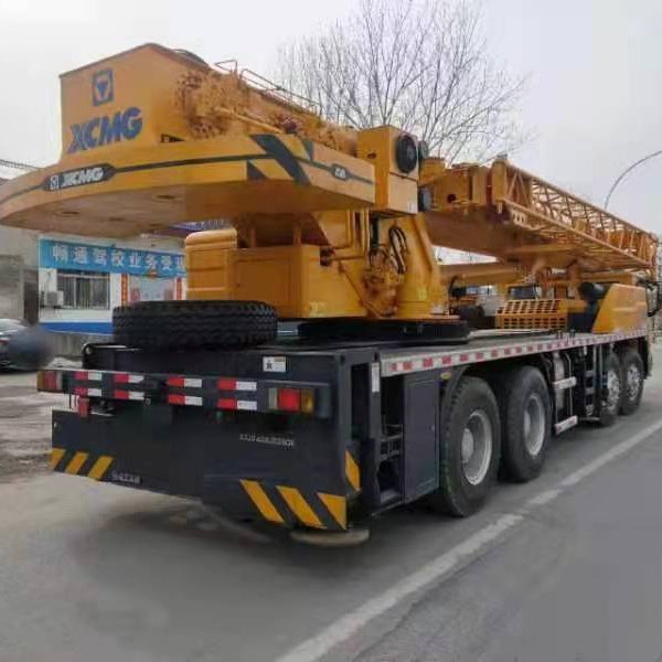 
                2019 Modèle utilisé en Chine Camion grue 50la tonne, 70tonne Chariot Mobile pour la vente de grue
            