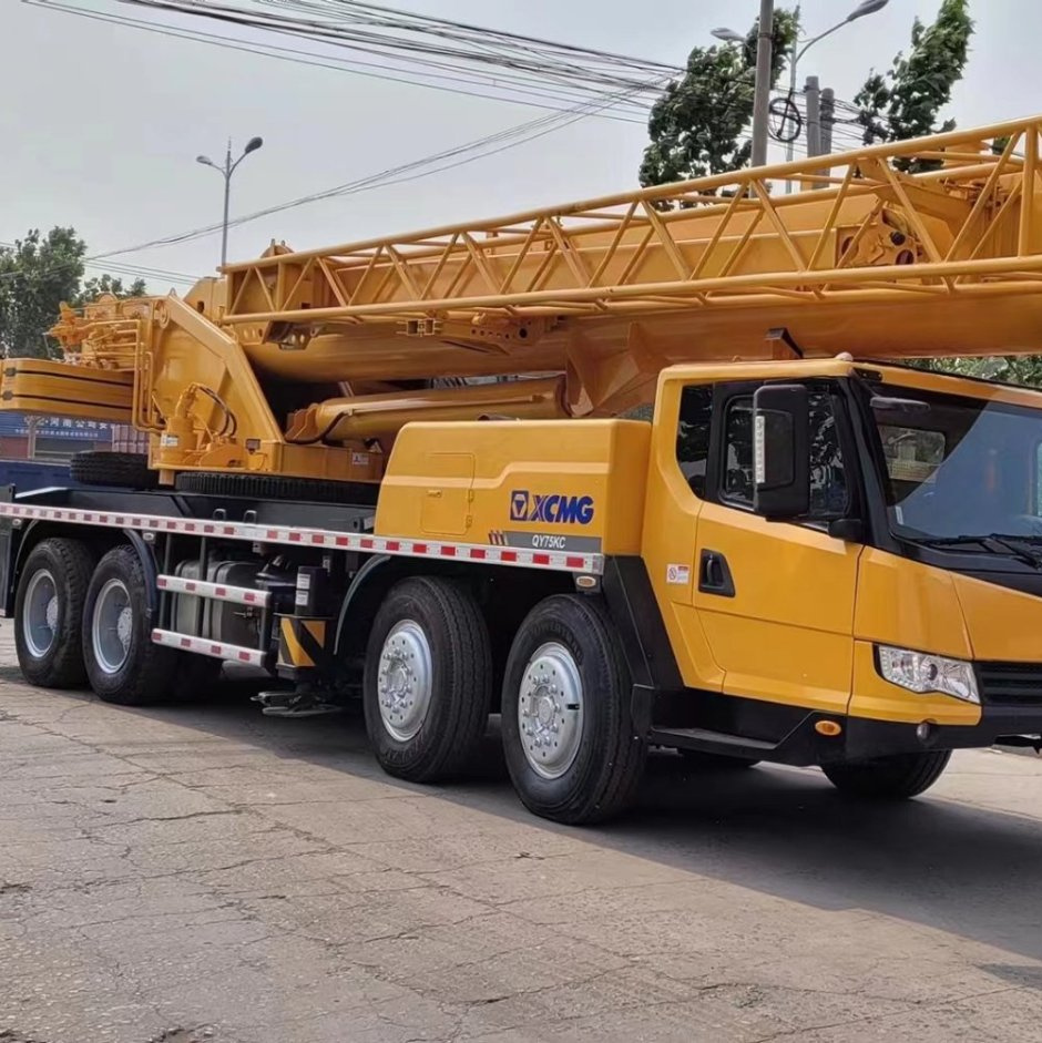 China Brand Used Crane New Model Good Condition 70ton 75ton Truck Crane with Crane Jib for Sale