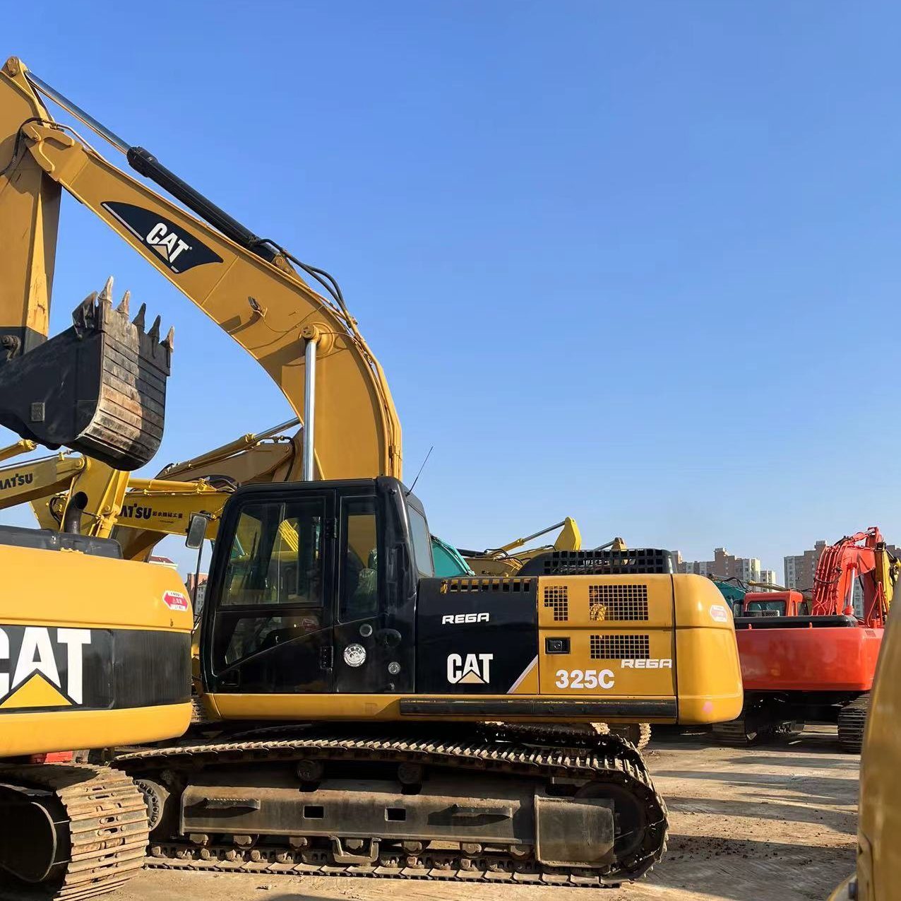 Good Condition Used Cat 325c Crawler Excavator with Good Price in China for Sale