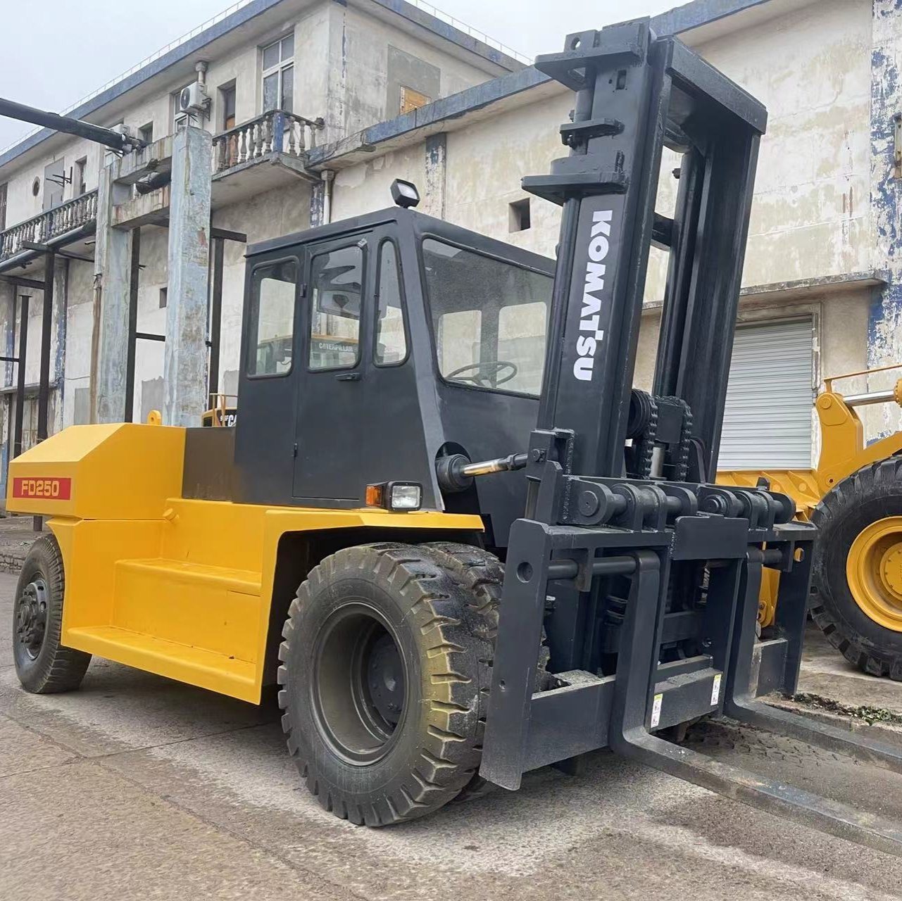 Good Condition Used Komats U Fd250 25ton Diesel Forklift with Good Price