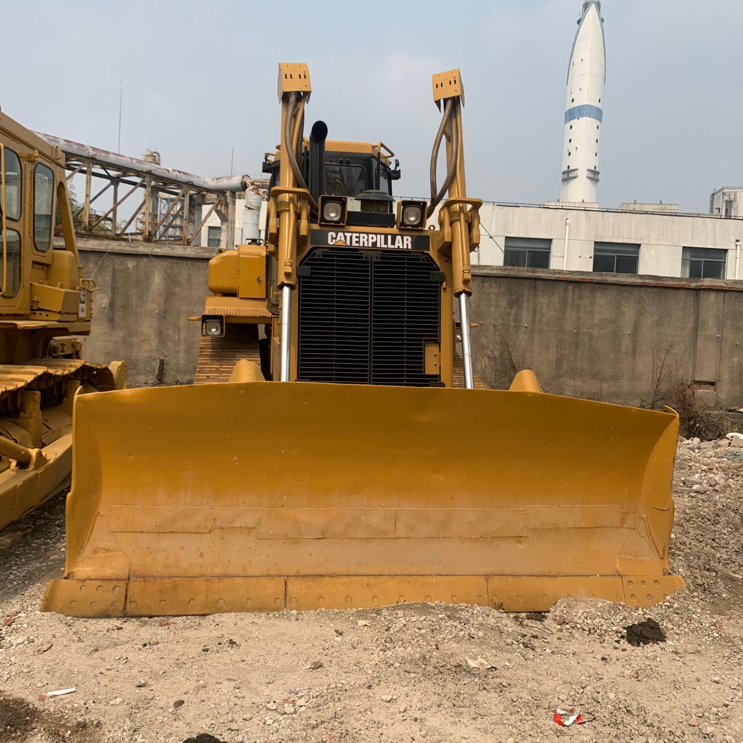 
                Buone condizioni di lavoro trattori Bulldozer D7R Cat con dozer di buona qualità Prezzo in vendita
            