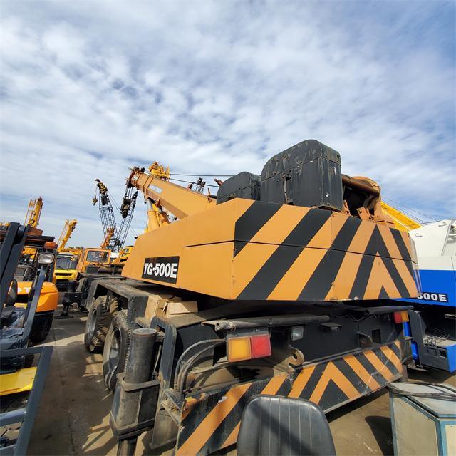 China 
                Japan maakte gebruikte vrachtwagen kraan 50ton Tadano Tg500-E Ruw Terrian Kraan te koop
             leverancier