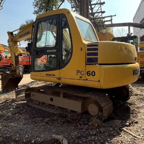 Chine 
                L′arracheuse mini-excavateur utilisé Komats U excavatrice chenillée PC60 avec des prix bon marché
             fournisseur