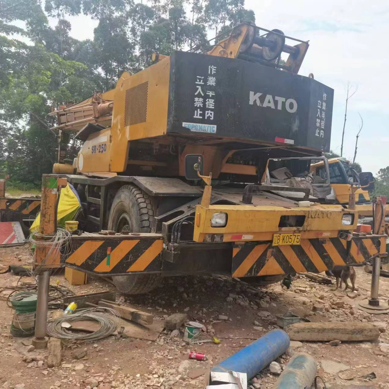 Chine 
                Utilisé 4 roues de la KATO 25ton camion grue Grue Terrian rugueux en bon état pour la vente
             fournisseur