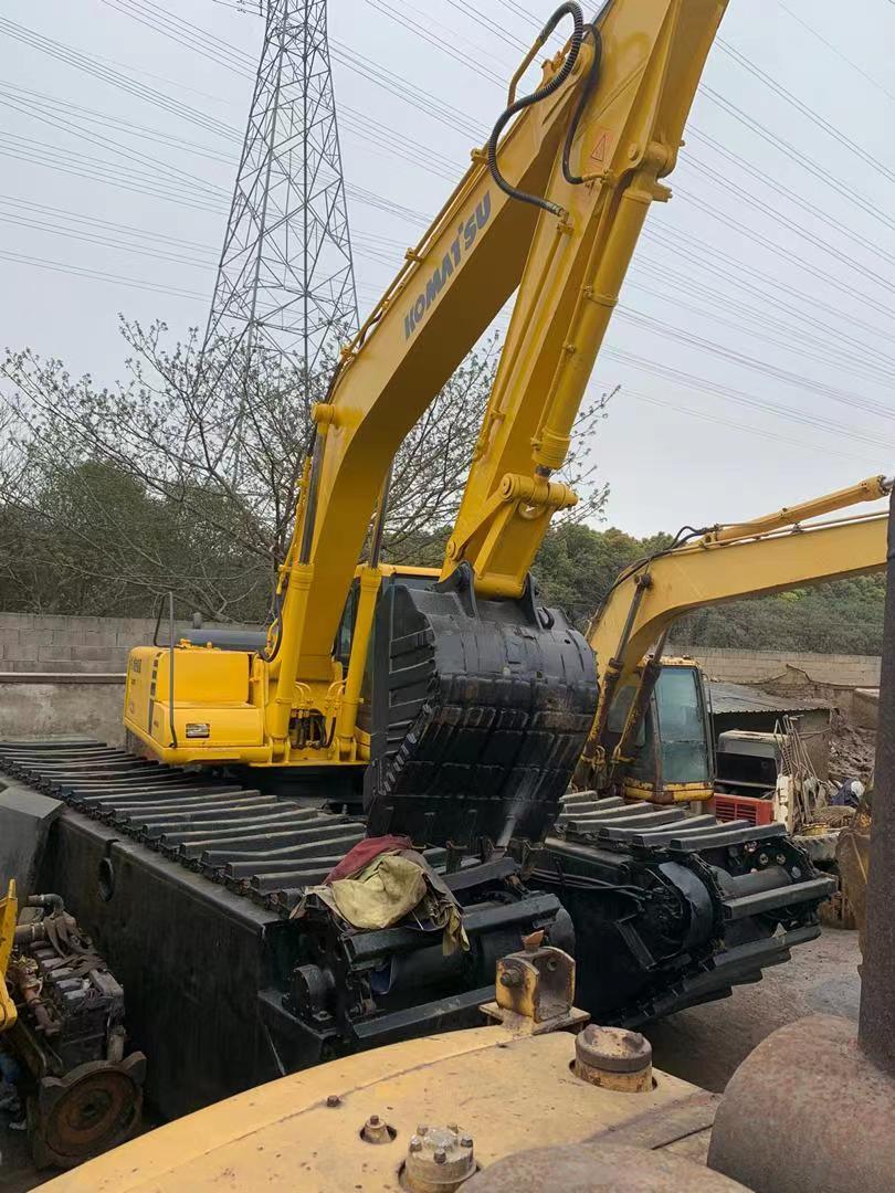 Used Amphibious Excavator Komatsu PC200-6 with Diesel Engine for Sale