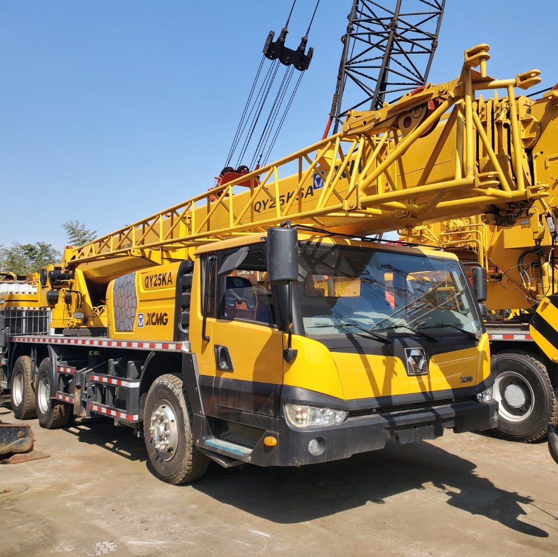 China 
                Usado China caminhão marca Crane 25ton Qy25um veículo móvel Grua com bom estado
             fornecedor