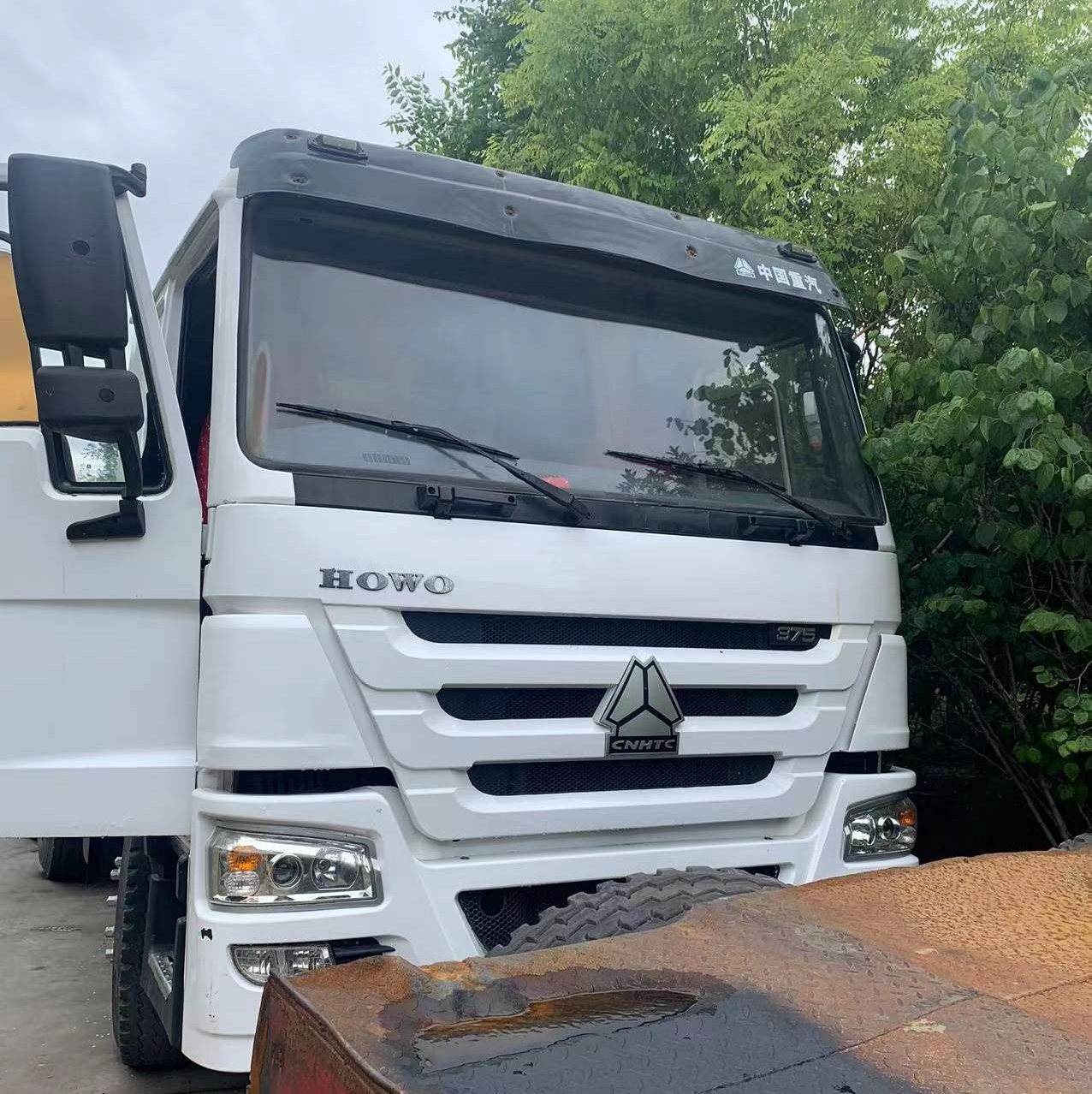 
                Gebruikt Head Trainer 6X4 10 wielen van de rechter vrachtwagen Sinotruck 375HP te koop in Afrika
            