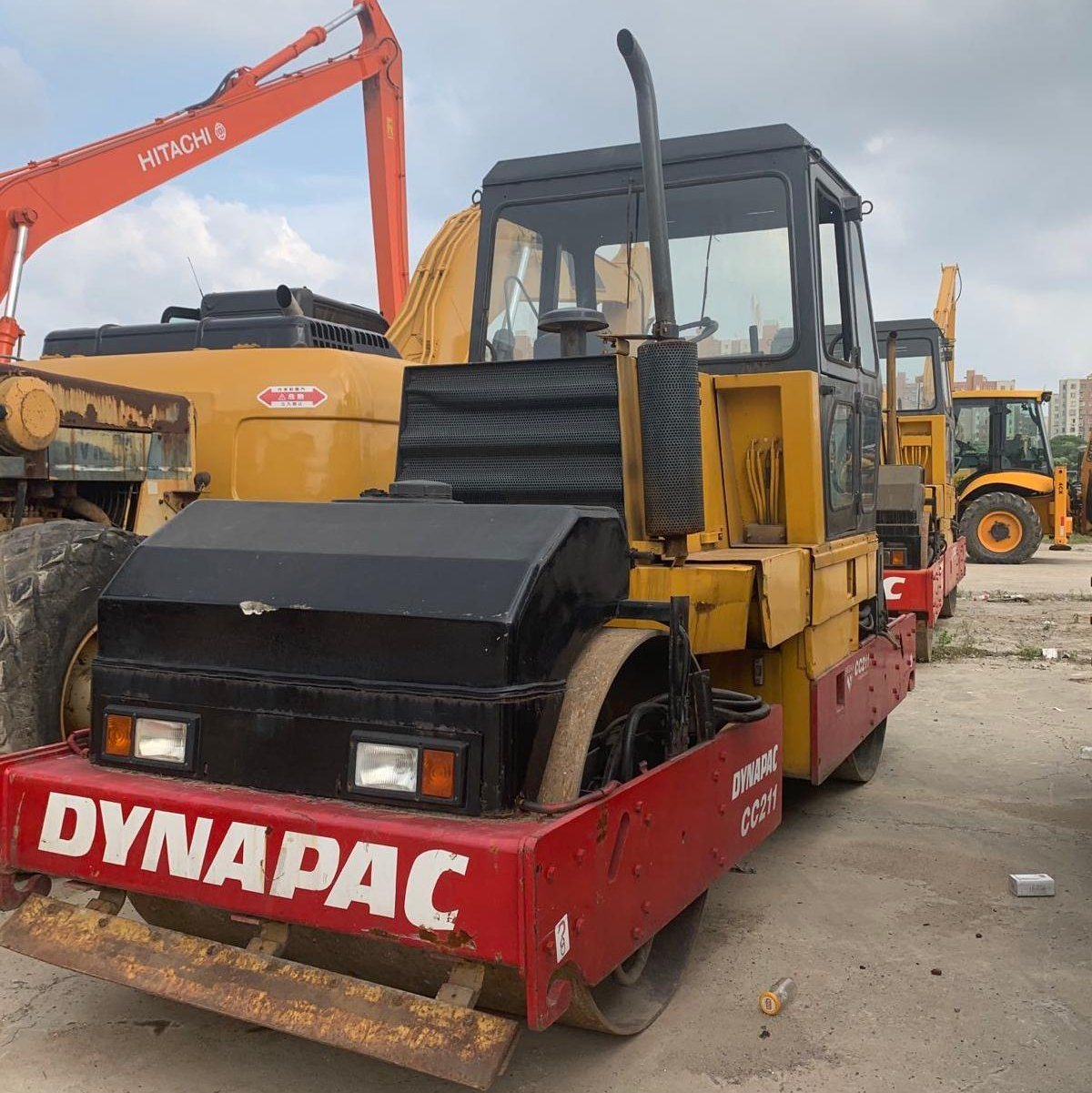 Used Road Roller Dynapac Cc211 Double Drum Compactor Machine for Sale