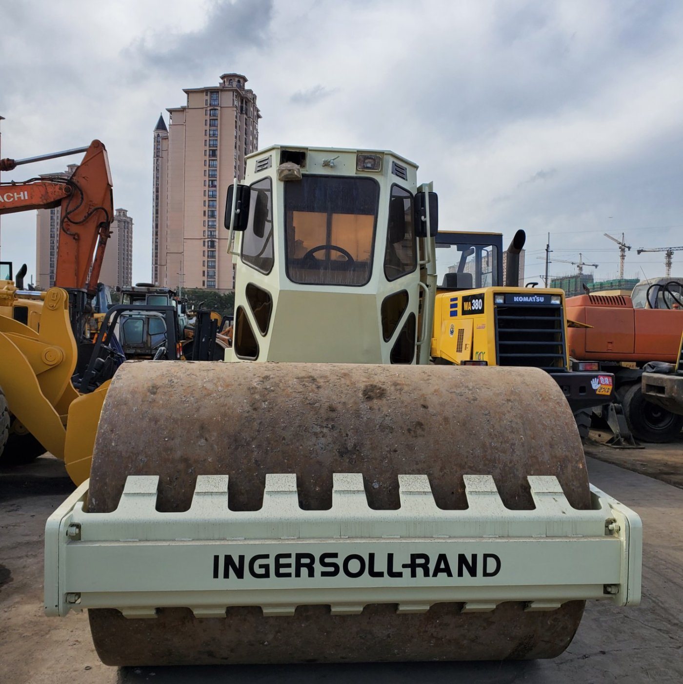 China 
                Used Road Roller Ingersollrand SD-100 Compactor Machine for Sale
             supplier