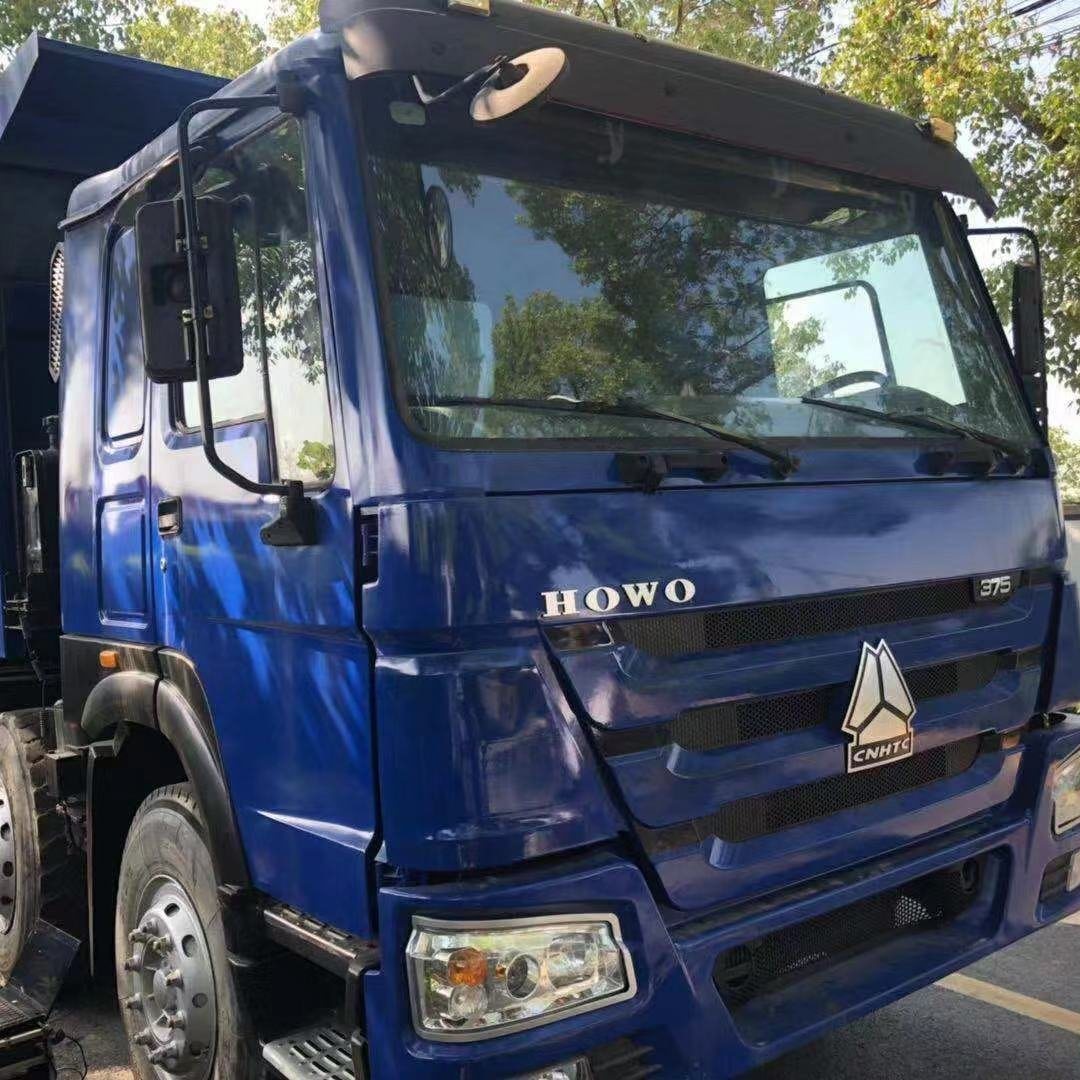 
                중고 Sinotruck 8X4 12륜 트럭, 양호한 작동 상태
            