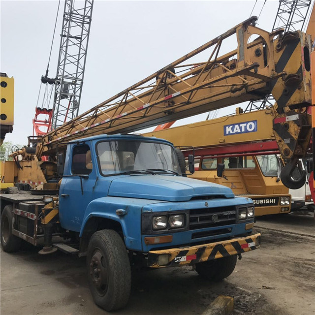 China 
                Gebruikte Small Truck Crane 8 ton, mobiele Truck Crane van het merk China, Crawler Crane
             leverancier