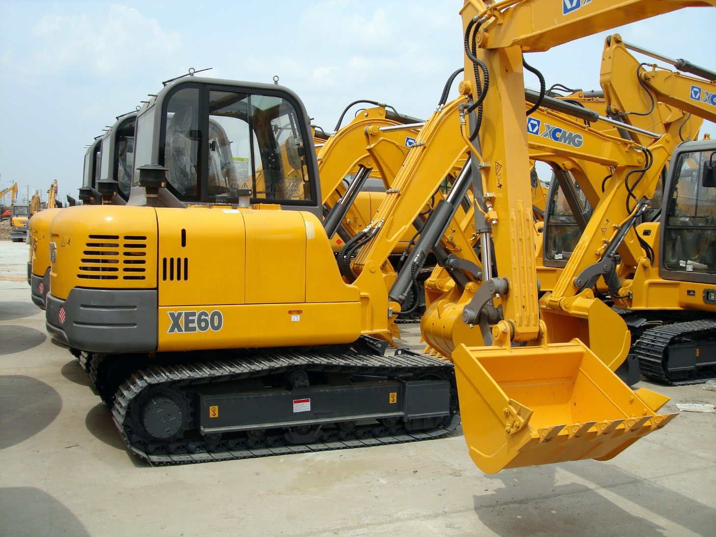 
                21 toneladas xe215c excavadora de cadenas hidráulico Mini China para la venta
            