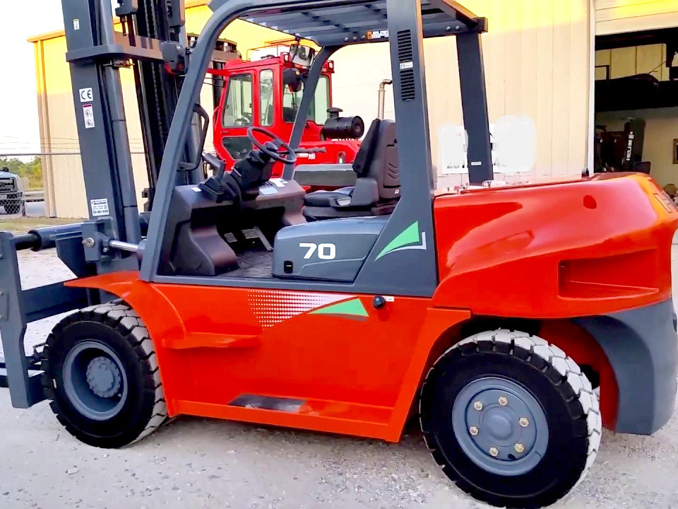 3.5m Lifting Height 6 Ton Diesel Forklift Cpcd60 with Clamp