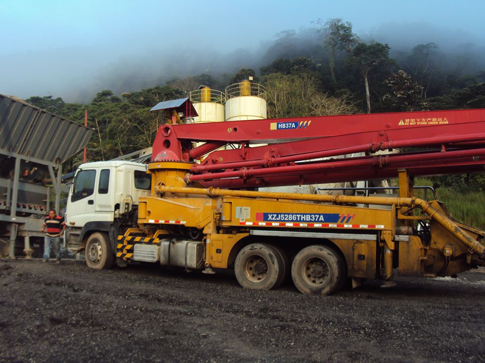 China 
                48m Hb48K Truck Boom Mounted Concrete Pump Price
             supplier