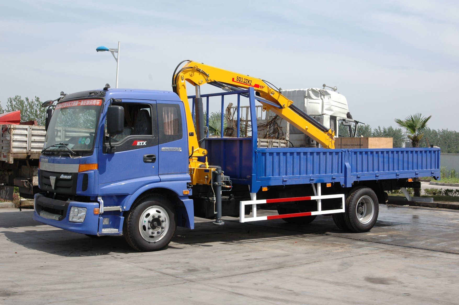 China 
                6.3톤 너클 붐 크레인 트럭 장착 크레인
             supplier