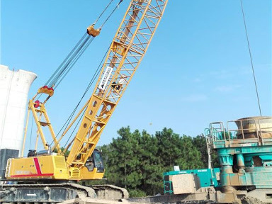 China 
                75 Tonnen Hydraulischer Raupenkrane Xgc75 mit Gittermast
             Lieferant
