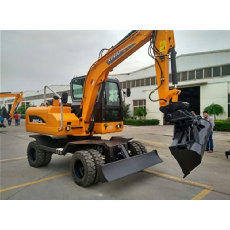 8 Ton Xiniu Excavator with Ce Certification