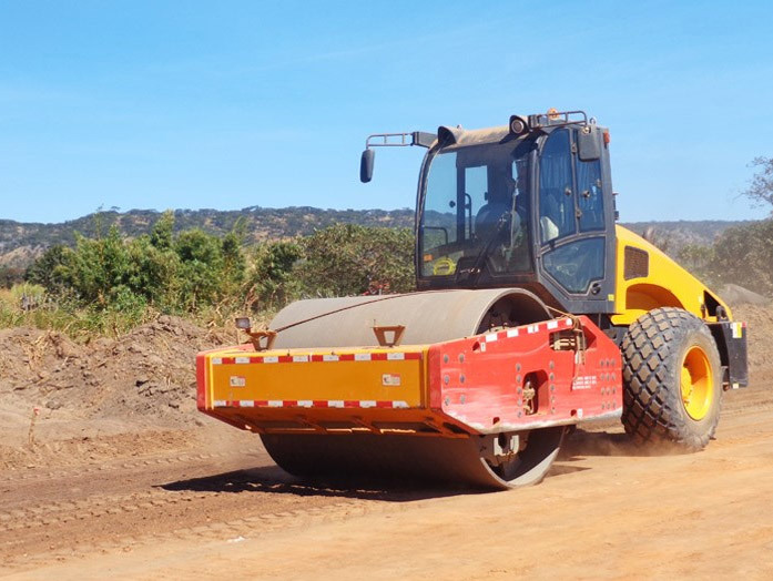 Chine 
                Meilleure machine 20tonne rouleau tambour unique SSR200AC-8h pour la vente
             fournisseur