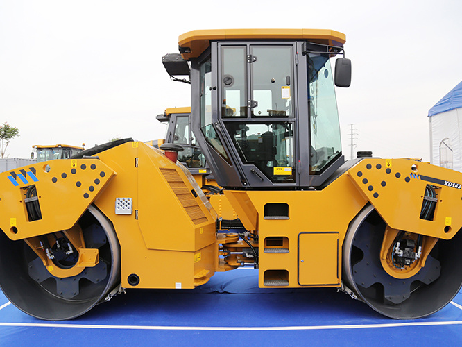 Brand New China 75kw Double Drum SDR08 Road Roller