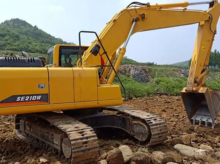 Brand New Chinese 1.2m3 Se245LC 25ton Crawler Excavator