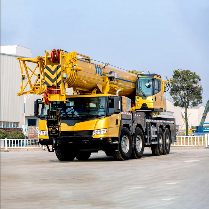 China 130 Ton Truck Crane Qy130K with 5 Section Boom