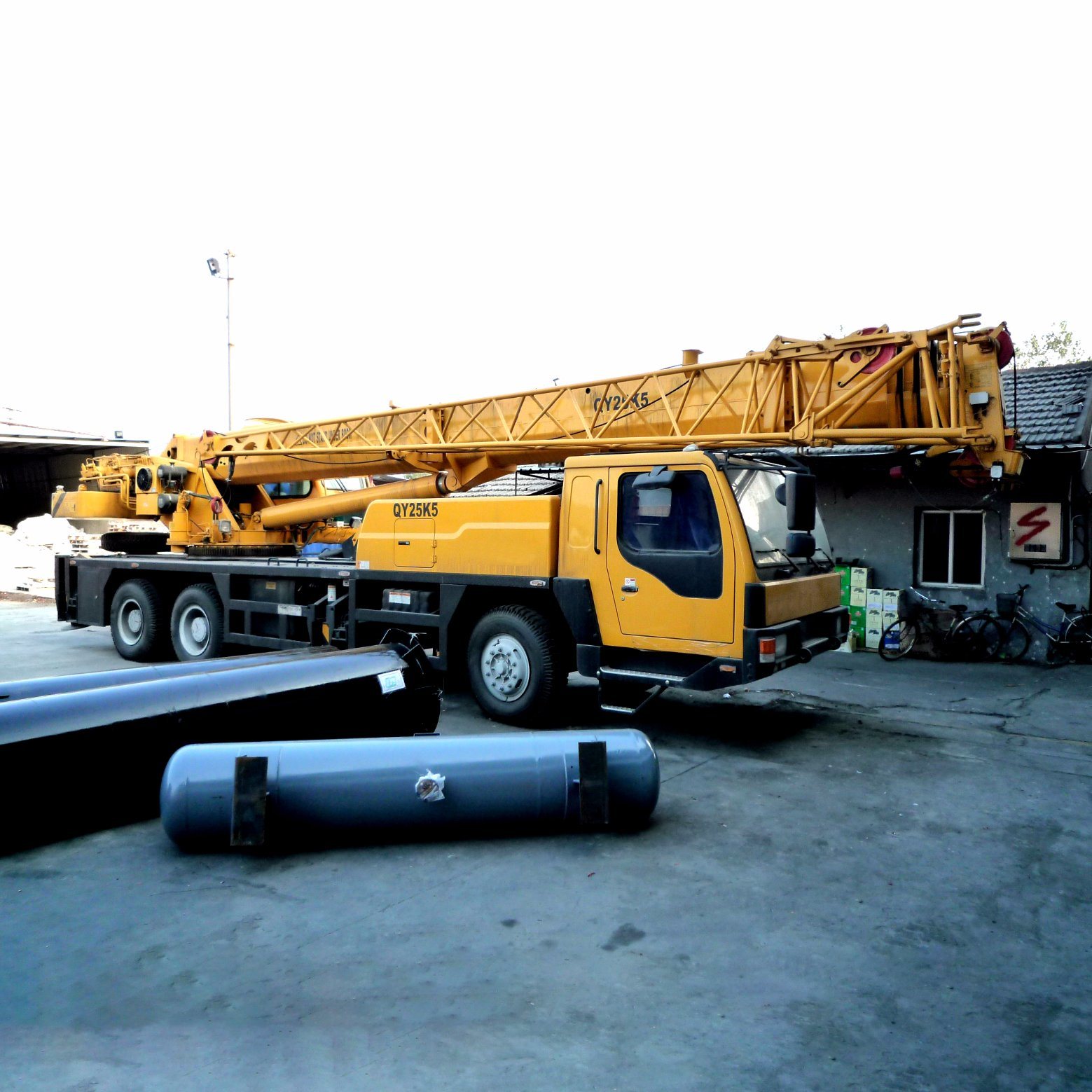 Construction Machine 20t Mobile Crane Qy25kc for Sale