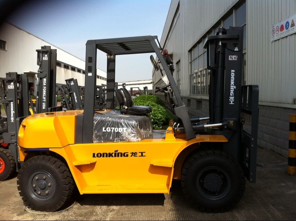 Diesel All Terrian Forklift with Ce for Sale Fd38 (T)