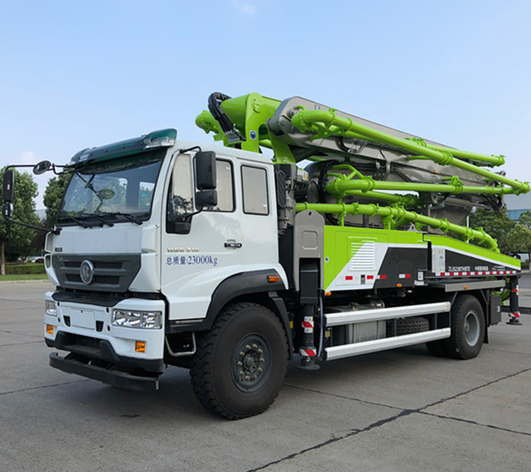 China 
                有名なブランド 40m 60mzoomlion 52X-6rz トラック取付けコンクリートポンプ
             supplier