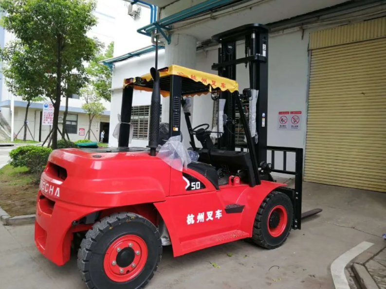 Hc New 5 Ton Diesel Forklift Truck Cpcd50 with Side Shift Fork Positioner Container Mast
