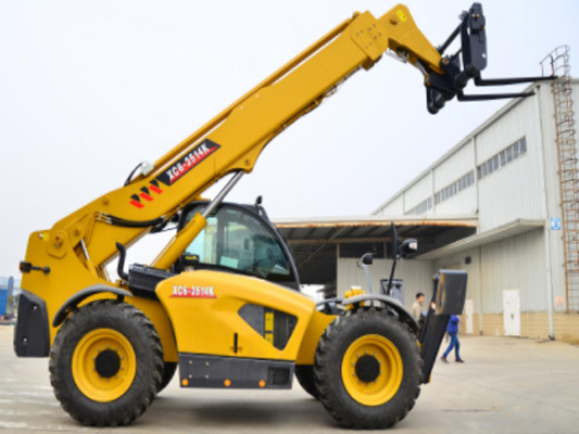 China 
                High Quality 3 Tons Telescopic Handler Xc6-3007K
             supplier