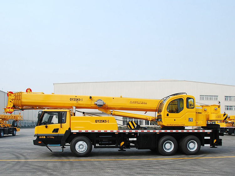 Lifting Crane 25 Ton Truck Crane Qy25e for Sale